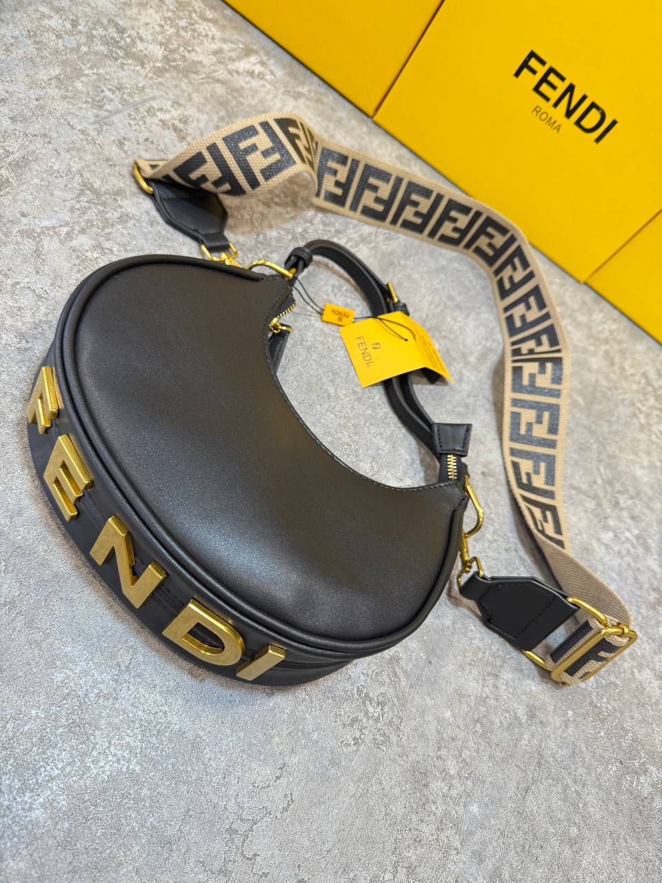 کیف زنانه فندی