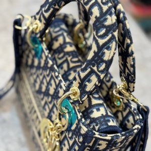 کیف زنانه دستی دیور مدل حصیری بند دار | Christian Dior Straw Handle Bag