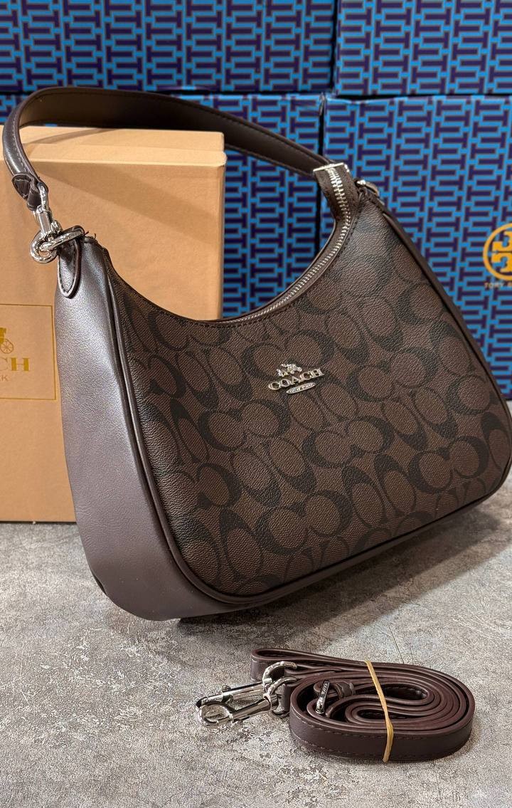 کیف هلالی زنانه کوچ