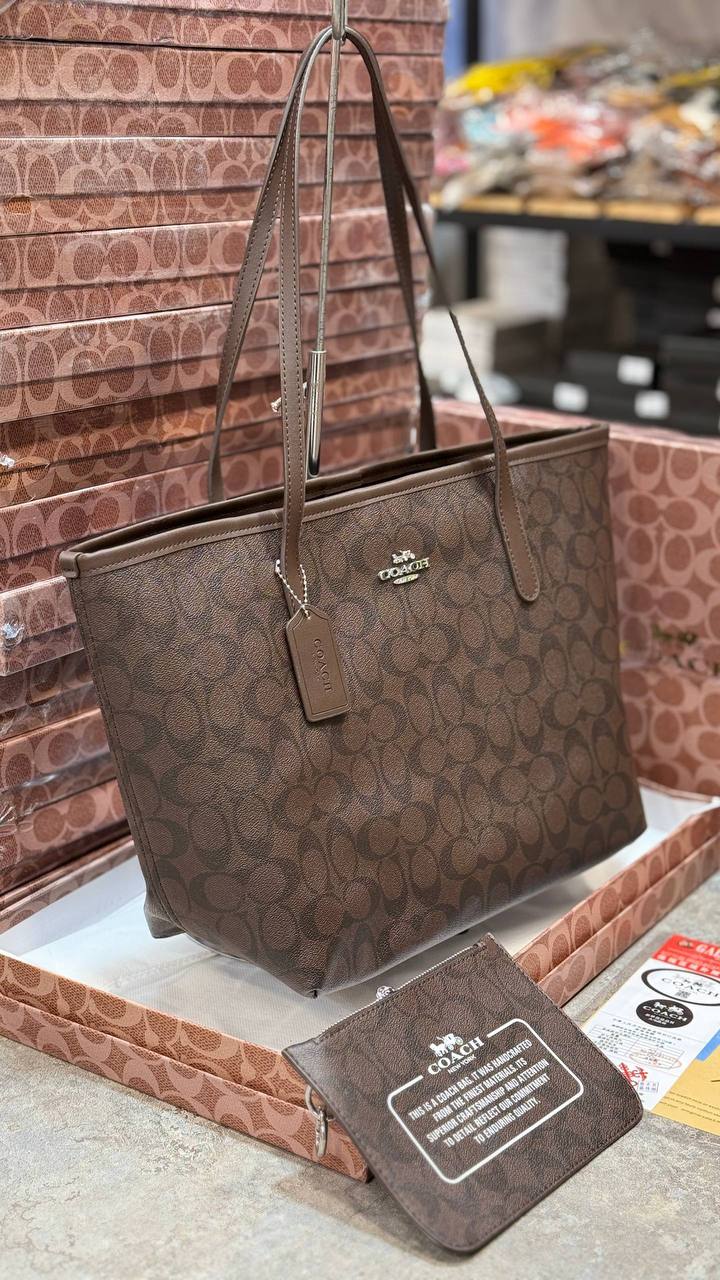 کیف زنانه Coach Signature